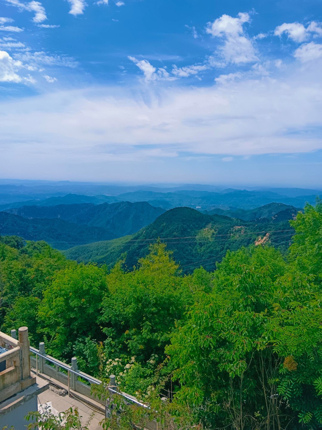 没人告诉我爬泰山最重要的是内裤这……没爬过泰山还，学到了泰山爬泰山，总结了下:轻