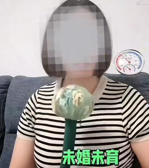 47岁女子未婚未育，哥哥要求她把房子过户给他儿子做婚房，还说：“你又没有结婚，也