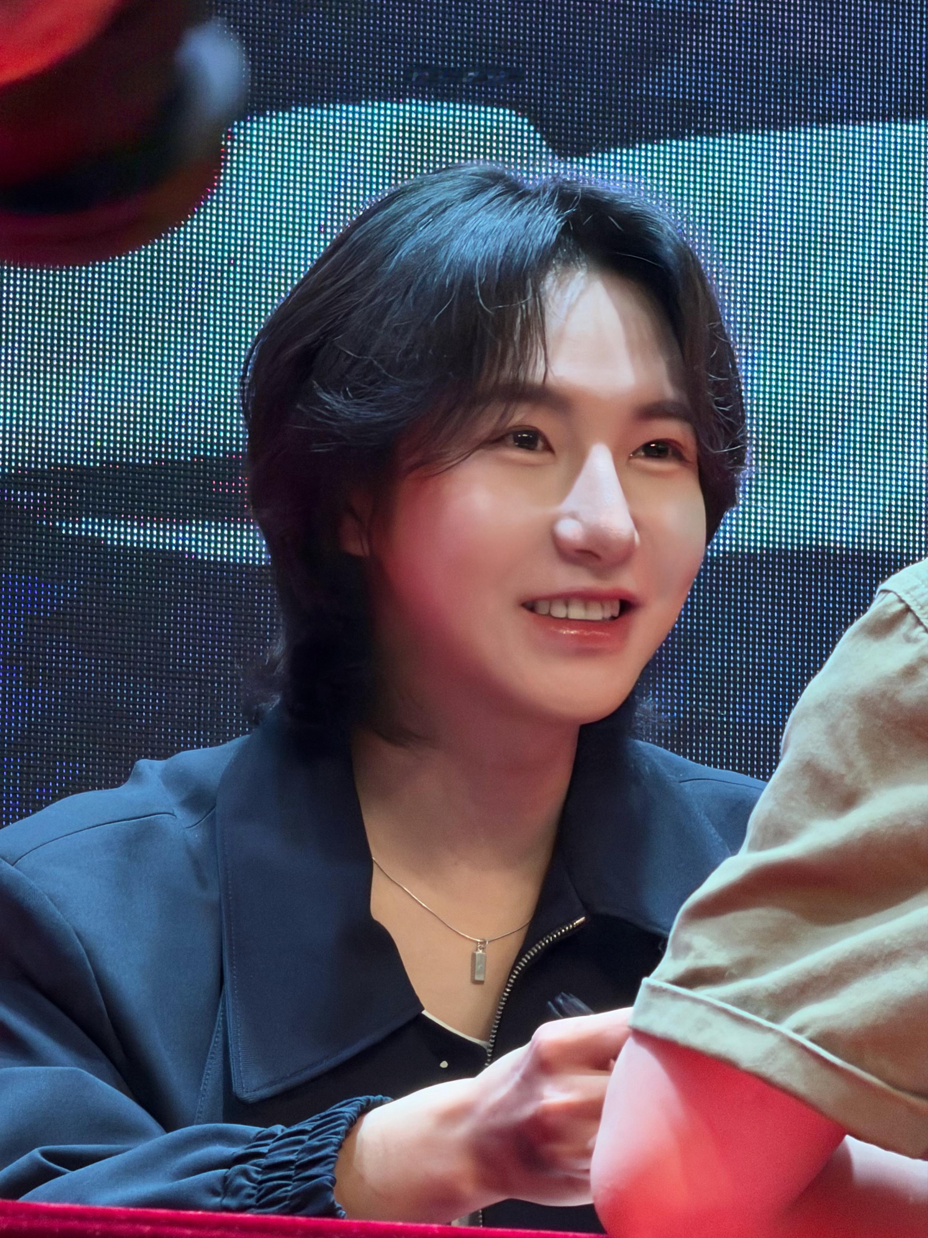 260703 仁俊 簽售會 今天好可愛的小飽飽 💓🤲🏻🥹💭 