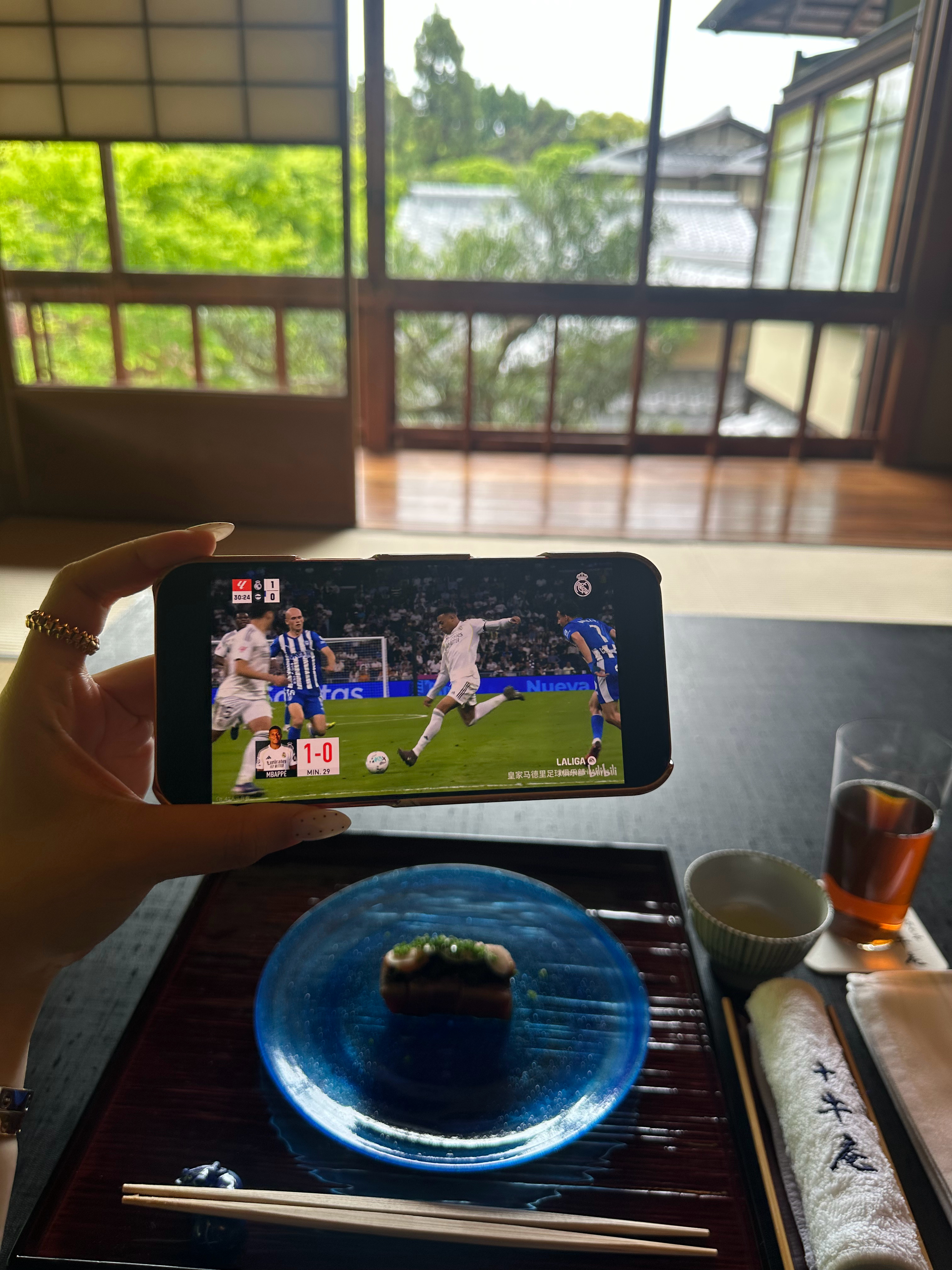 不看那是不可能的。怀石足球⚽️ 