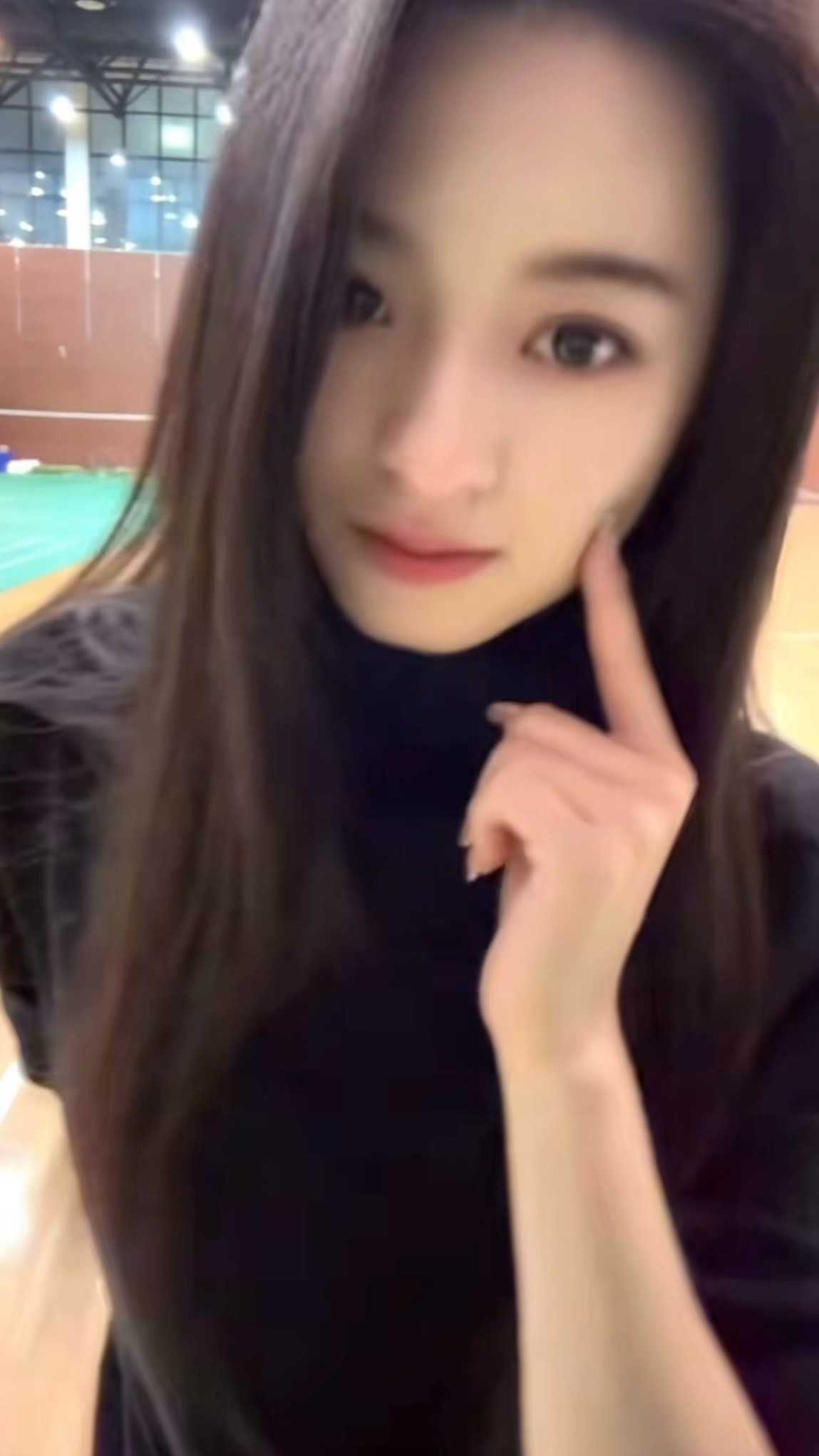 黄杨钿甜 老公妹亲亲亲亲黑色高领毛衣的神😋😋 