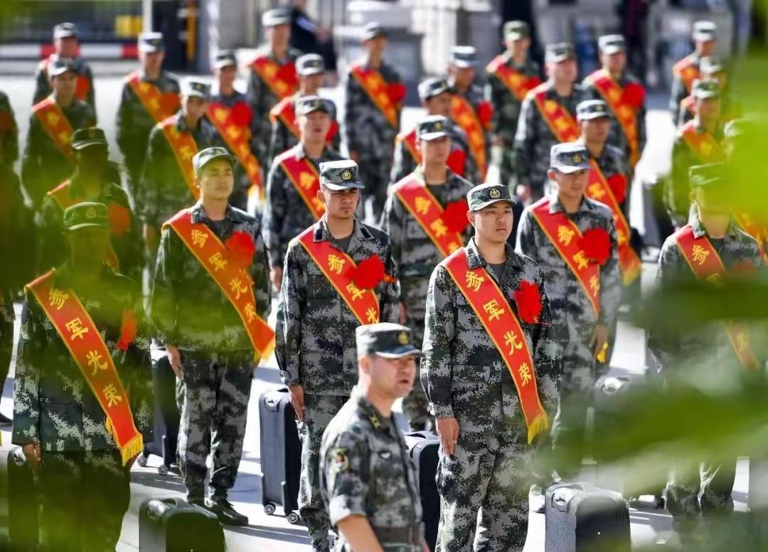 04年男子拒服兵役被罚3.8万又一个00后拒服兵役，拒服兵役，后果很严重！至少要