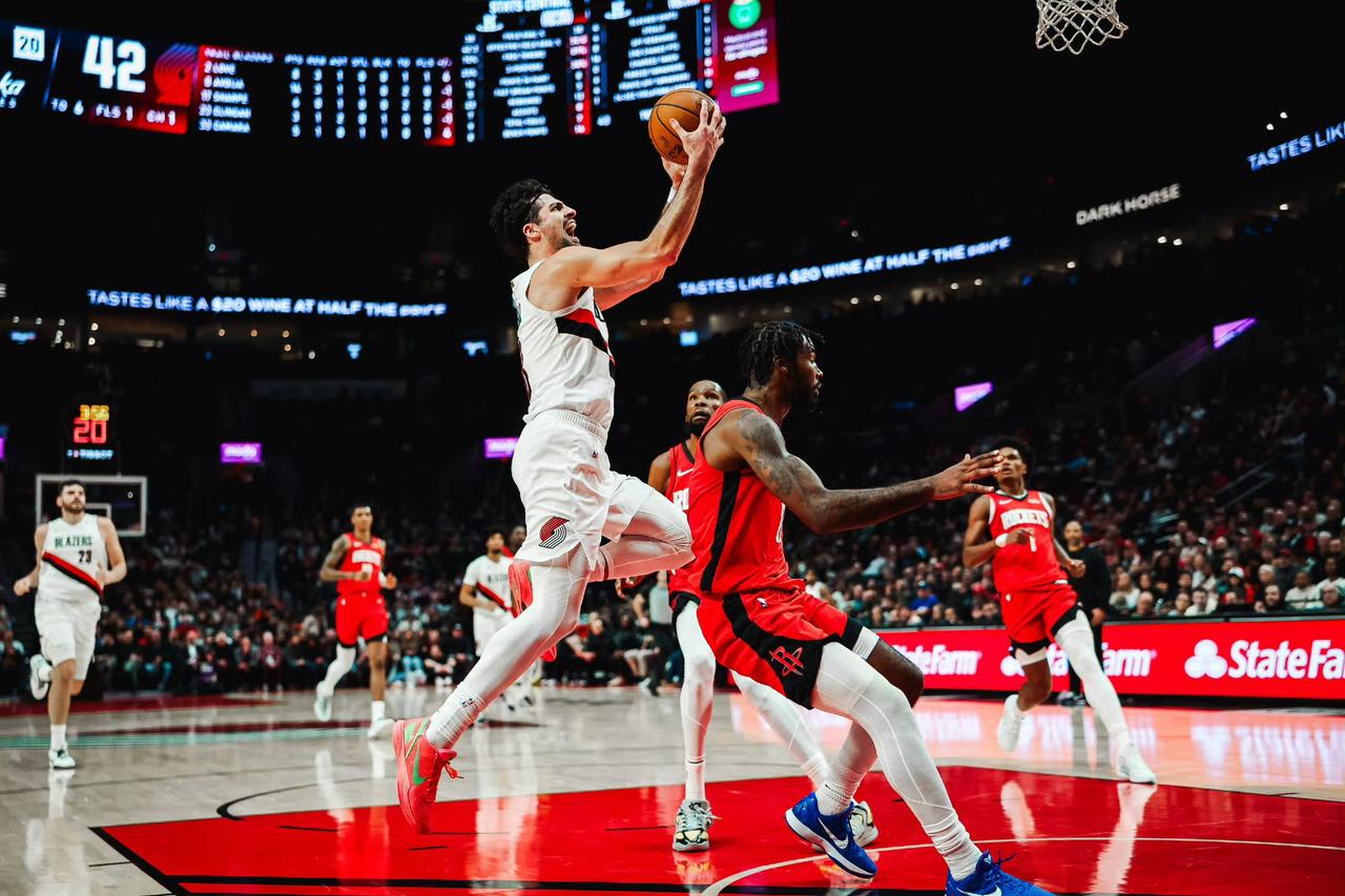 不输杜兰特，阿夫迪亚真该进全明星！
压哨中投球进灯亮！强打伊森2+1、硬怼杜兰特