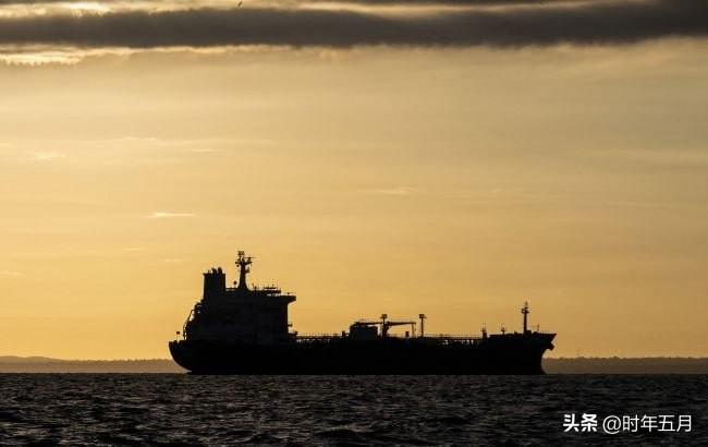 英国想出了一个办法 借助俄罗斯石油来帮助乌克兰 ——《每日电讯报》
据该媒体报道