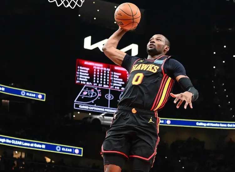 北京时间2月25日，NBA常规赛老鹰主场对阵奇才，库明加复出迎来加盟老鹰首秀，特