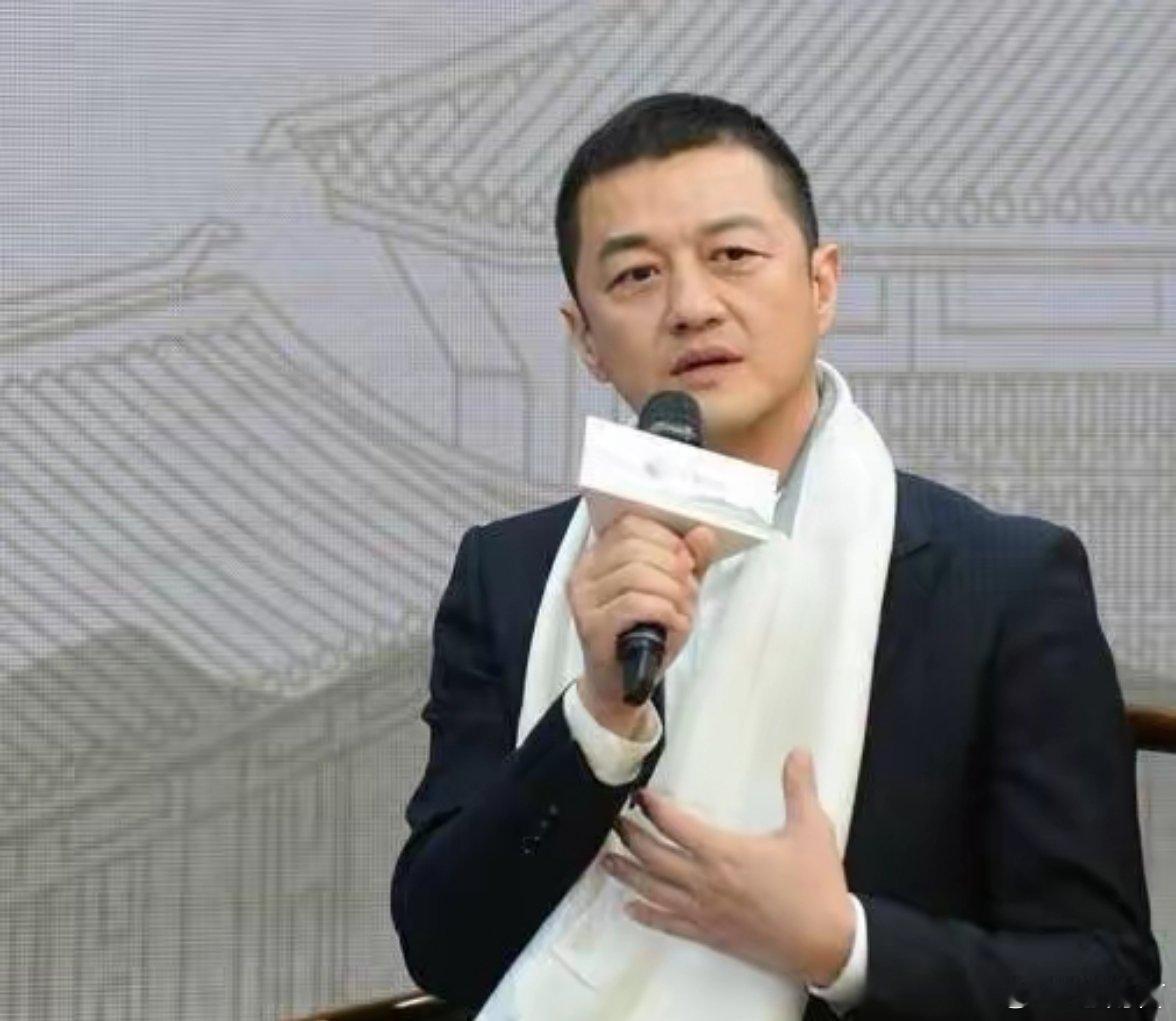 李亚鹏直播带货一晚卖出超千万刷到李亚鹏两年前的一条旧视频，镜头里是嫣然天使基金为