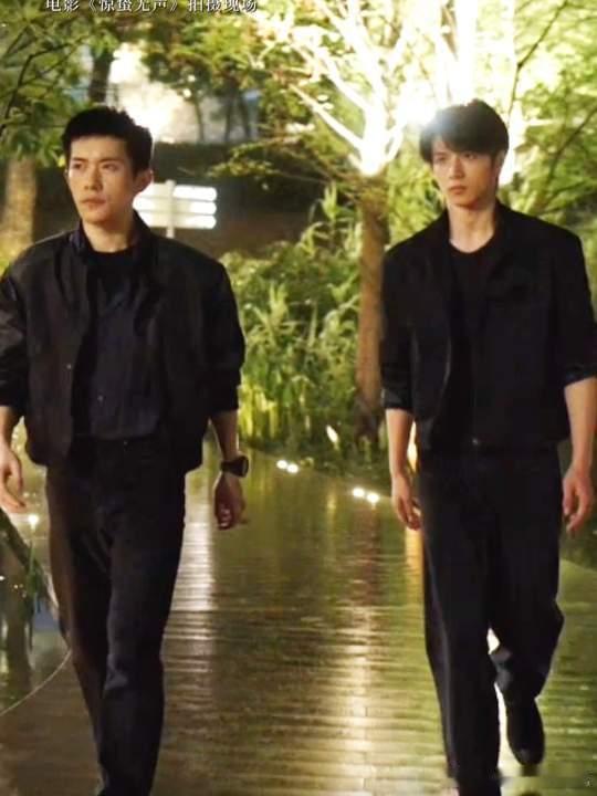 刘耀文说很感谢千玺师兄指引我易烊千玺刘耀文惊蛰无声同框 易烊千玺刘耀文惊蛰无声同