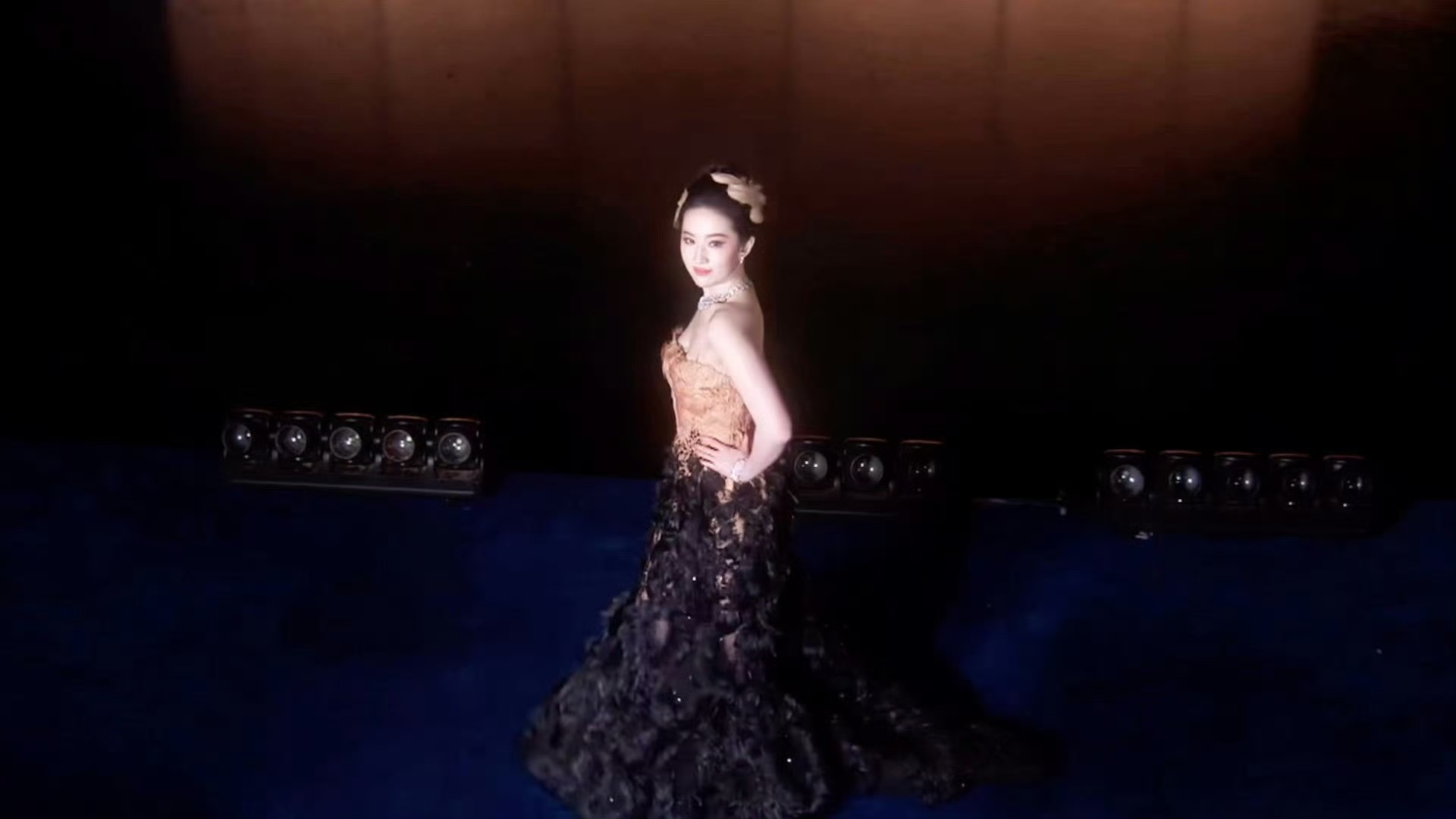 刘亦菲｜连续3年压轴VOGUE年度盛典～来自黄金时代的绝色美人，现役顶级星光的压