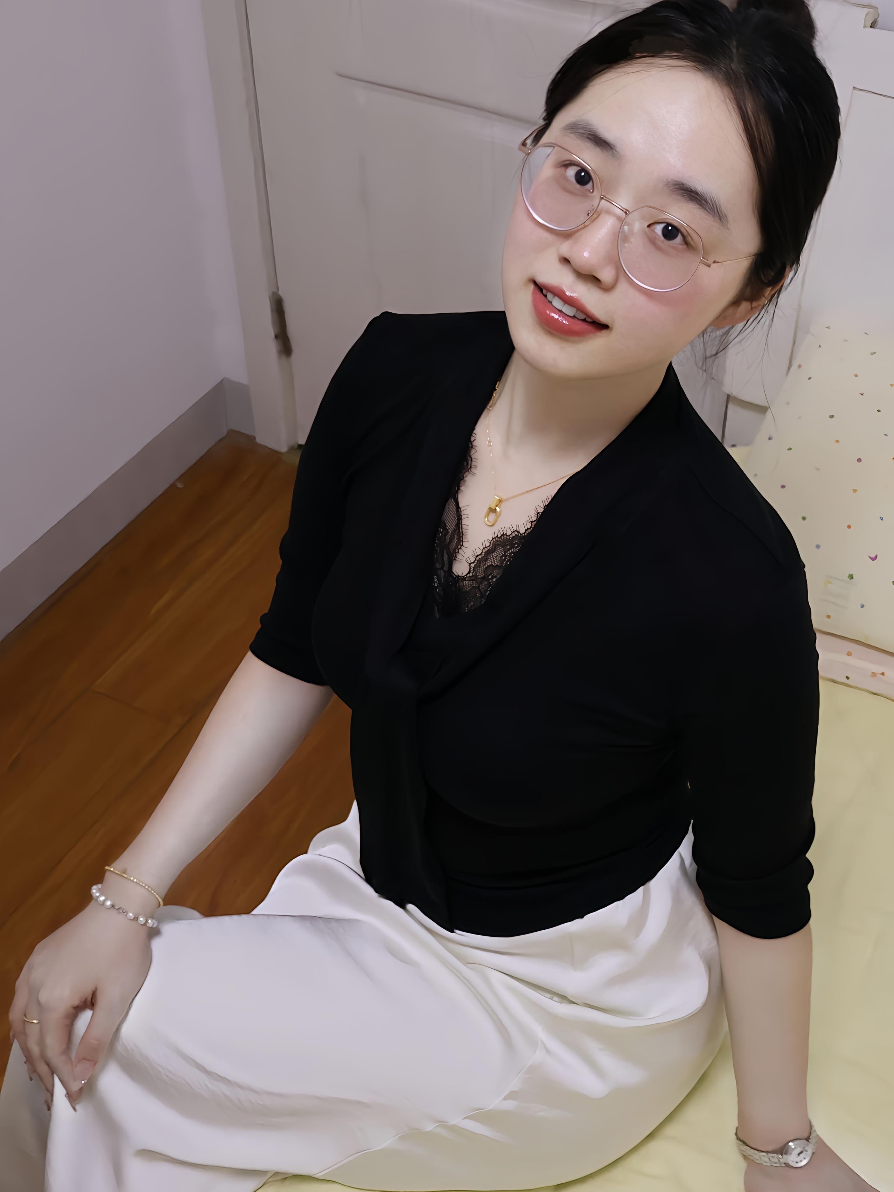 黑色蕾丝上衣，优雅又百搭，必备单品！日常穿搭日常分享 ​​​