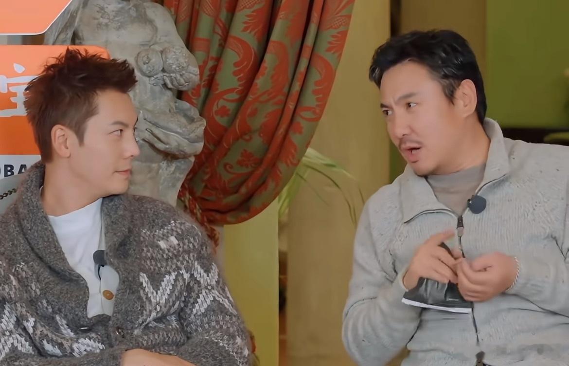 惠英红谢霆锋容祖儿包场九门 亲友团打call团好高级的阵容，英皇团建、沈马助力，
