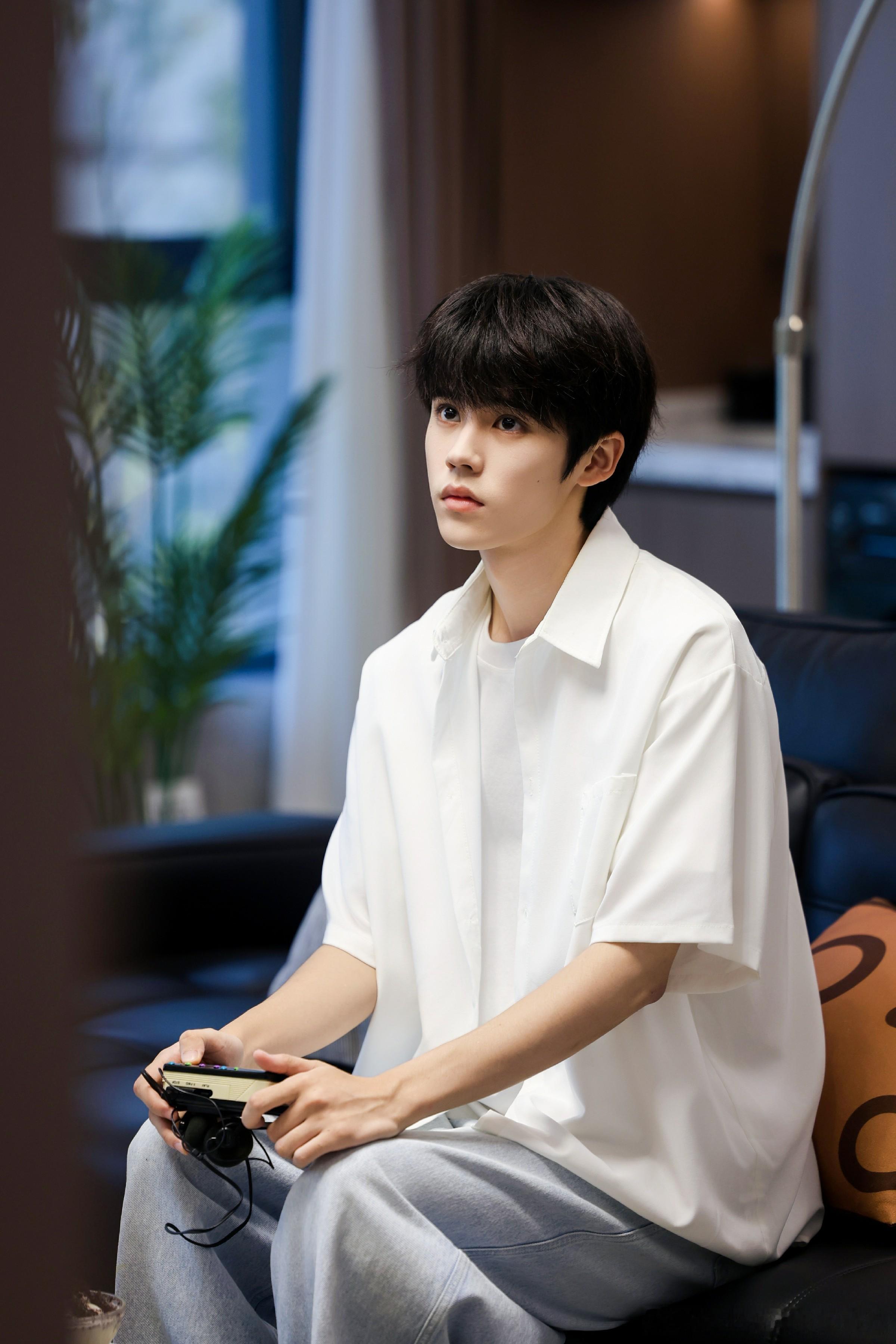 姚景元 《其实不是初恋》收官：姚景元以“静默叙事”，完成一场高级的温柔蜕变  对