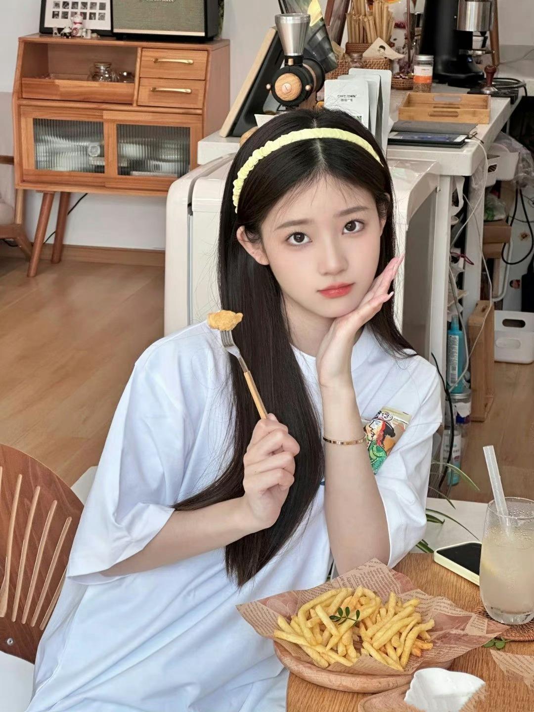 在上海清纯美女 ​​​