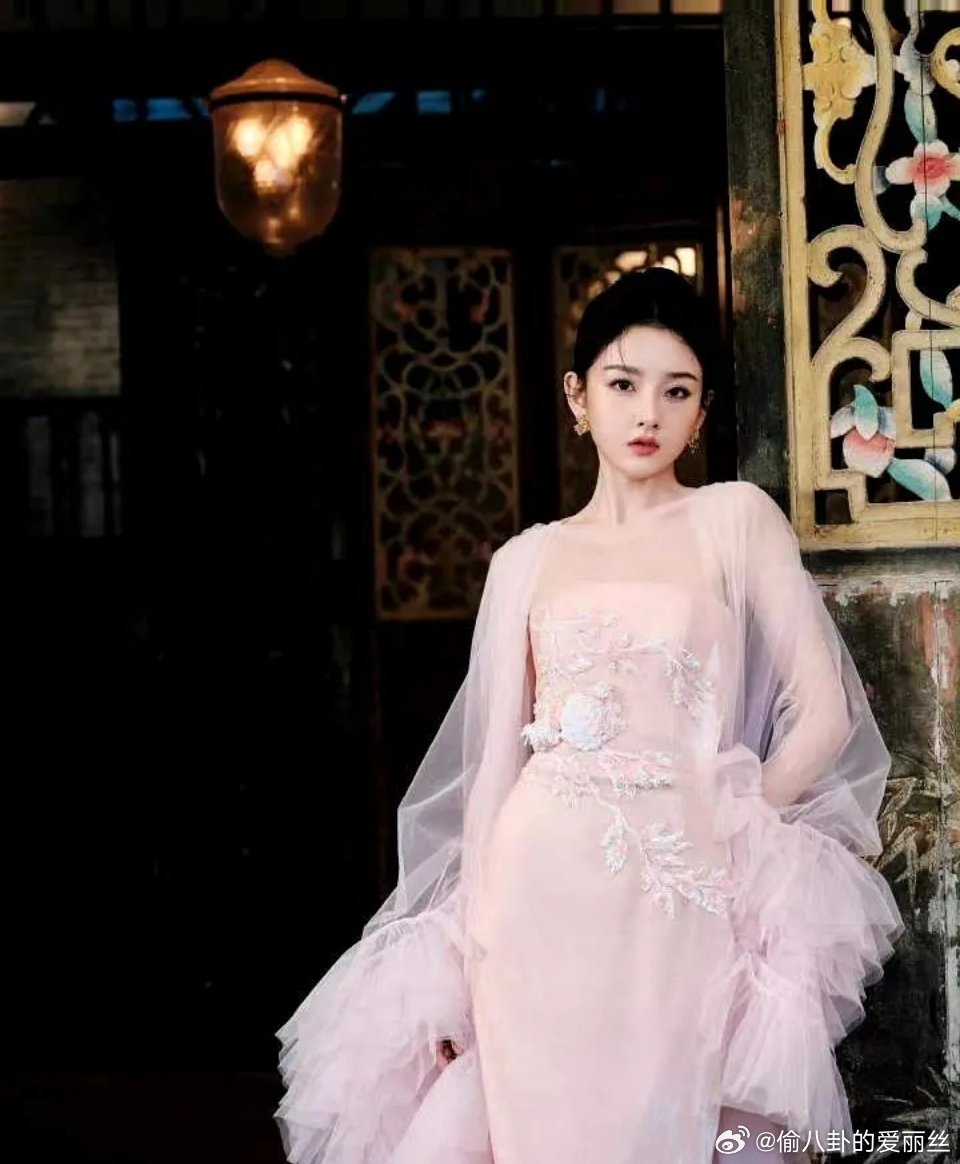 宋祖儿和丁禹兮要合作了，真的不知道能不能超越和鞠婧祎合作的电视剧，期待吧 