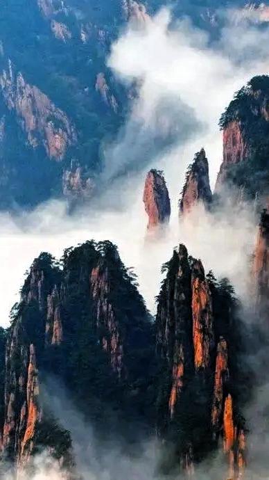 [微风]云雾缭绕，仙境般的武夷山，人间仙境！