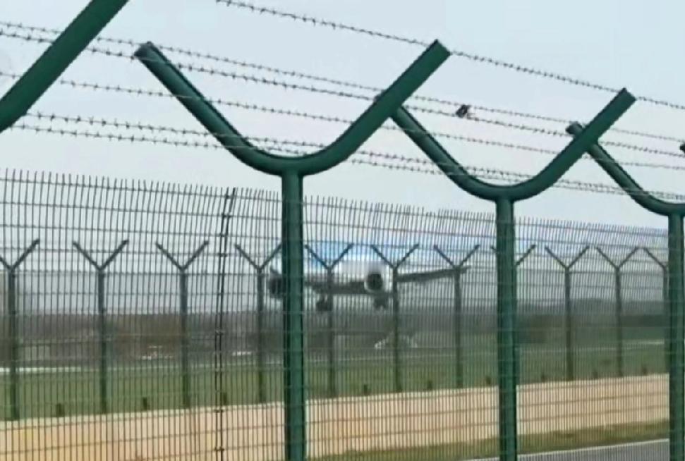 俄罗斯被指是最大嫌疑对象。
消息人士说、比利时安全部门已经掌握确凿证据线索，多架