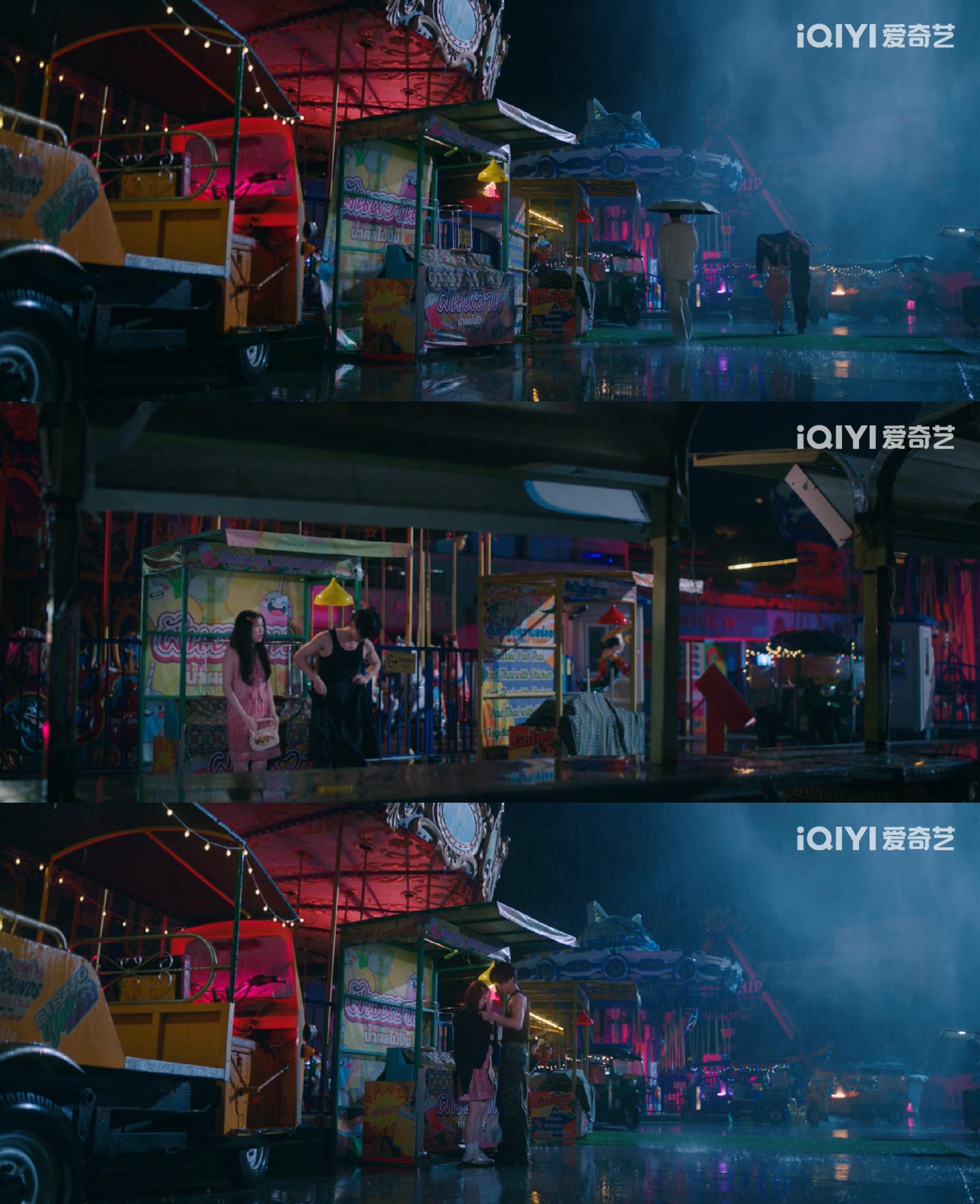 暴雨在倾盆他们在相爱 暴雨倾盆的街头，靳朝本能地将姜暮紧紧护住，一件外套隔绝了所