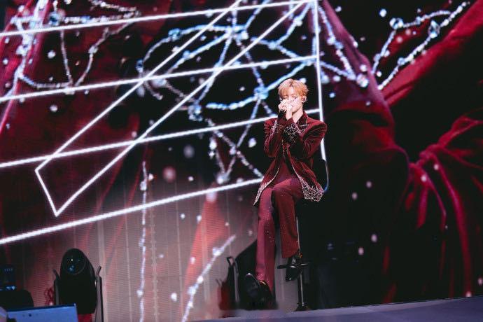 所有人感受付辛博金发造型 付辛博全国巡演7月11日上海站火热开演！付辛博首次挑战