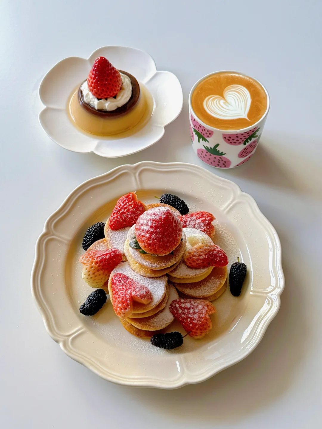 早餐 | 草莓松饼 | 热拿铁