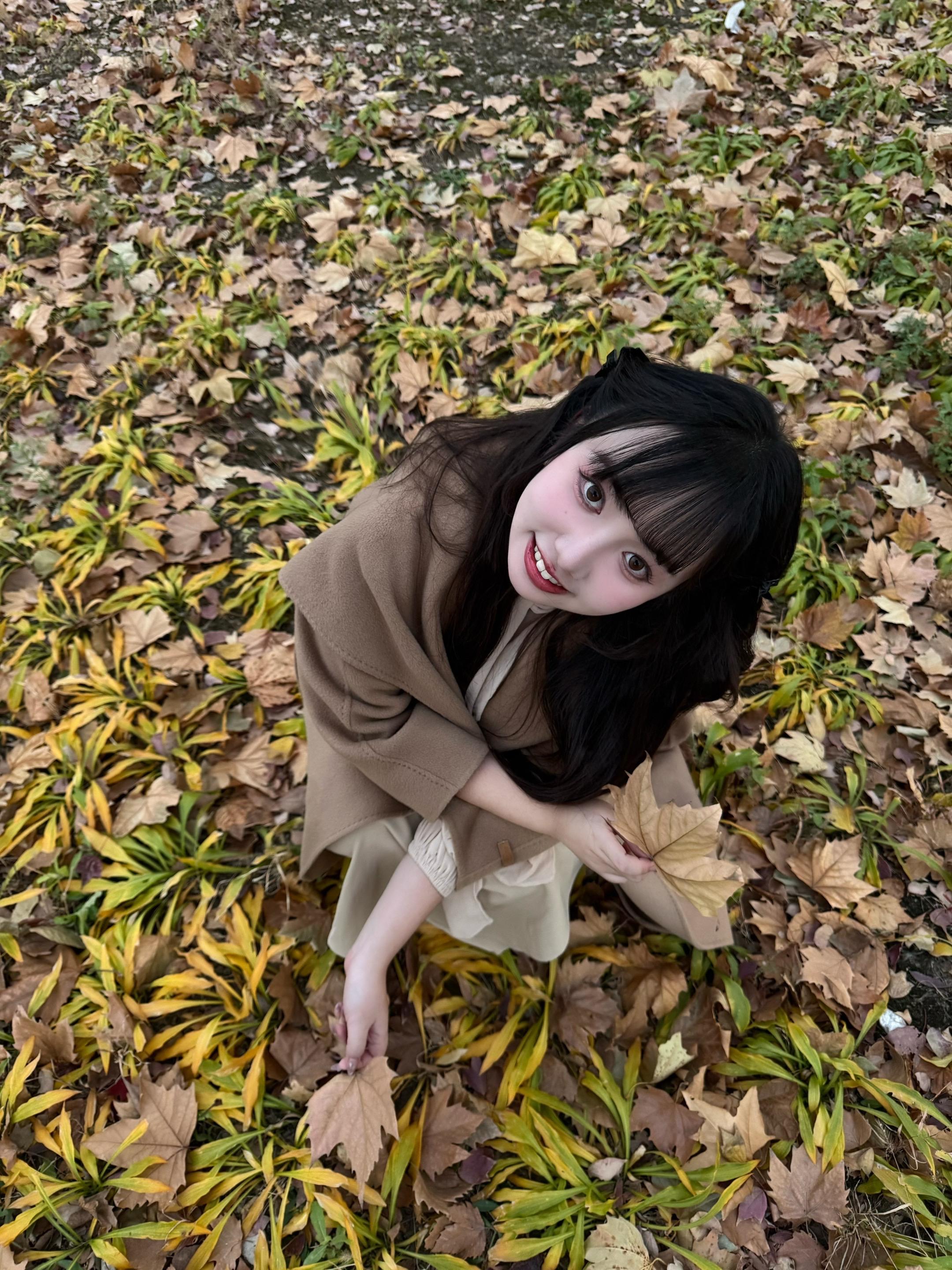 如果你身高二米五的话。看我一定娇小可爱吧  ^ ̳ᴗ  ̫ ᴗ ̳^