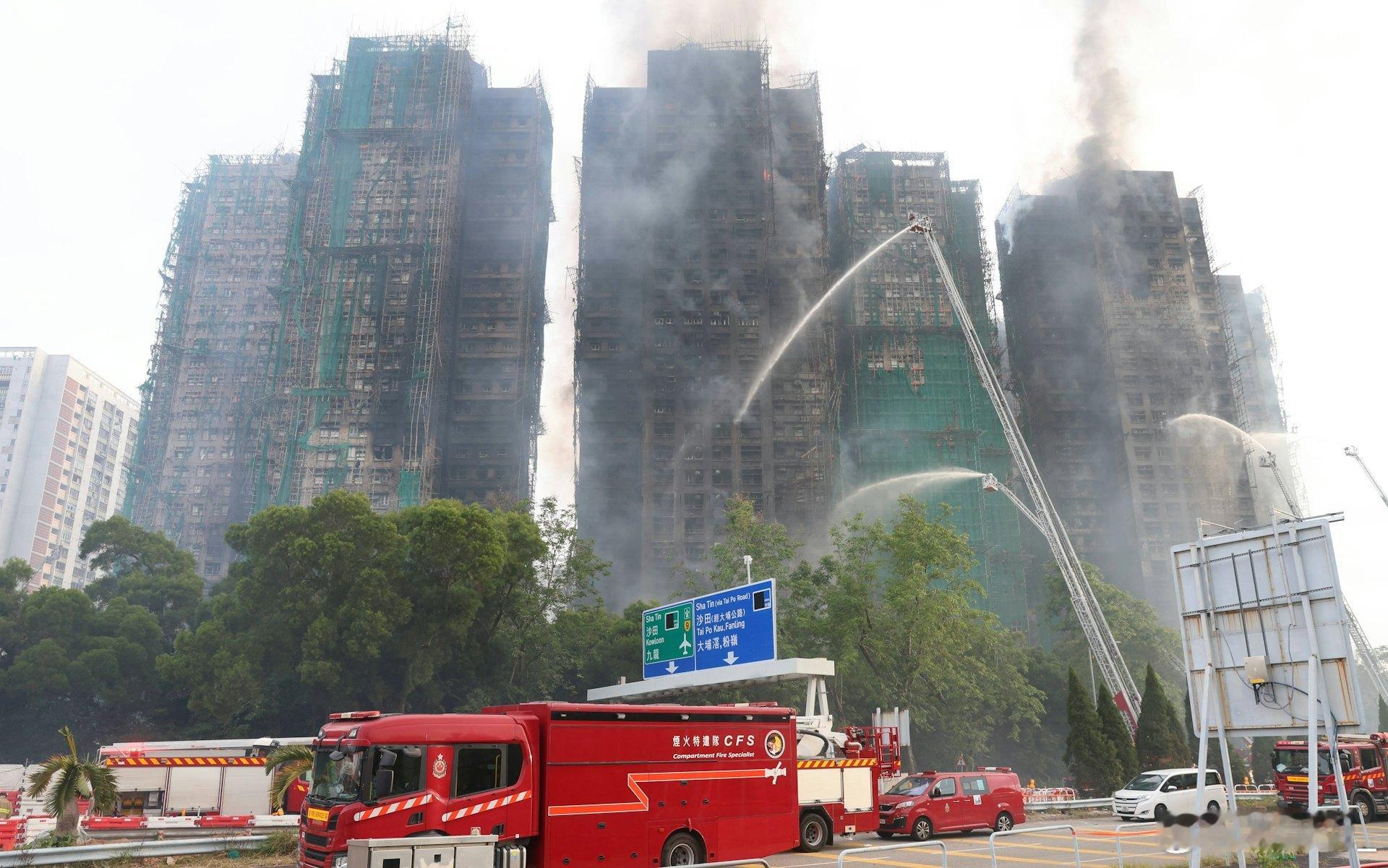 香港五級大火已确认55人遇难，76人受伤，其中13人危殆。一名住在宏昌阁23楼的