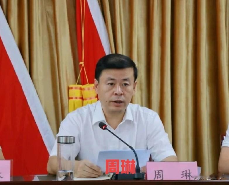 公职岗位皆系民生，公权切莫沦为私域温床
 
所有底线的失守，皆源于长久的松懈与私