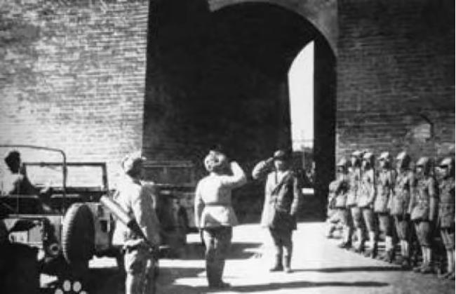 1949年，李克农走进毛主席房间，看见一物后，瞬间脸色大变，扭身冲向寺庙，要不是