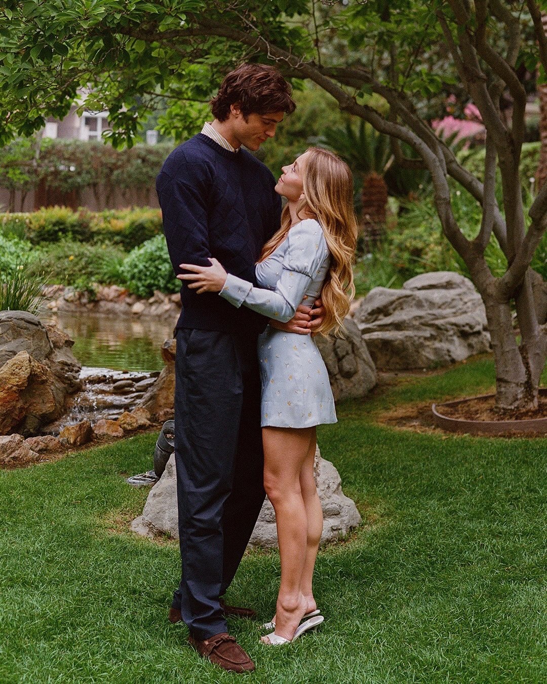 《亢奋》第三季Nate和Cassie订婚照释出💍 