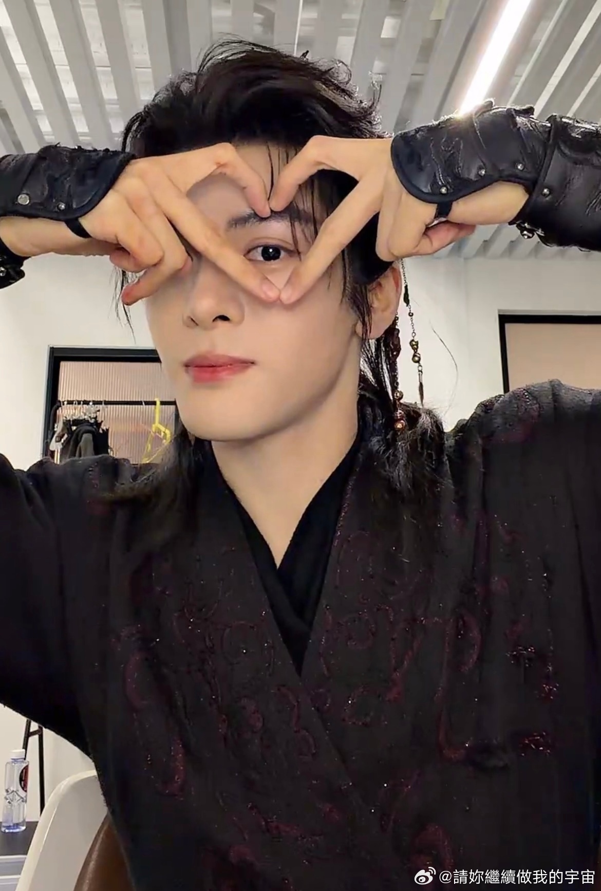 曾舜晞直播 温柔气质藏不住，直播里的每一瞬都让人忍不住心动！ 