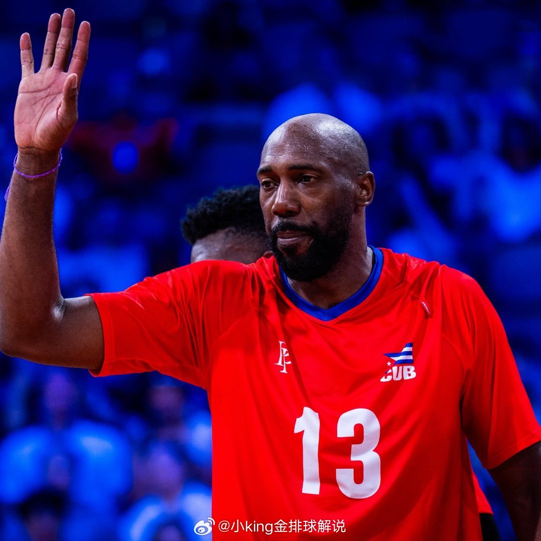 🇨🇺西蒙大叔讲述苦难：“童年时在古巴，生活非常艰难：没有食物或一双鞋子，看着