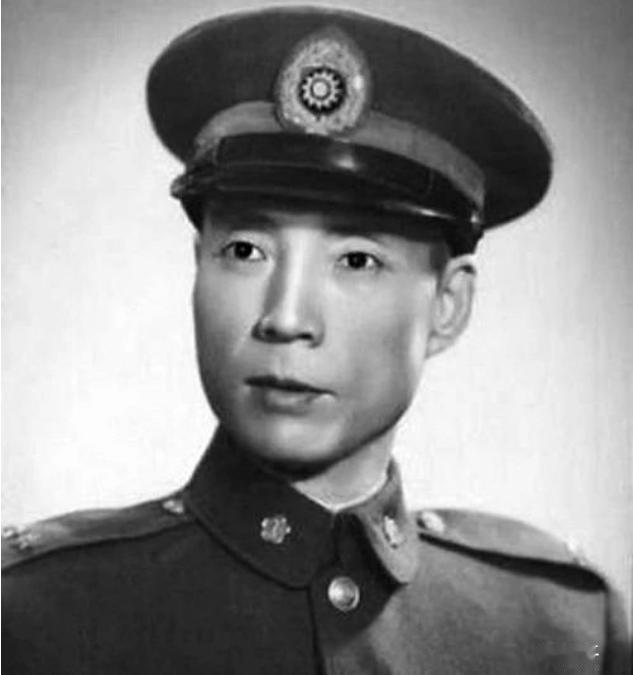 1948年8月，毛人凤得知亲信戚再玉、张亚民被抓后，去电淞沪警备司令部让放人，不