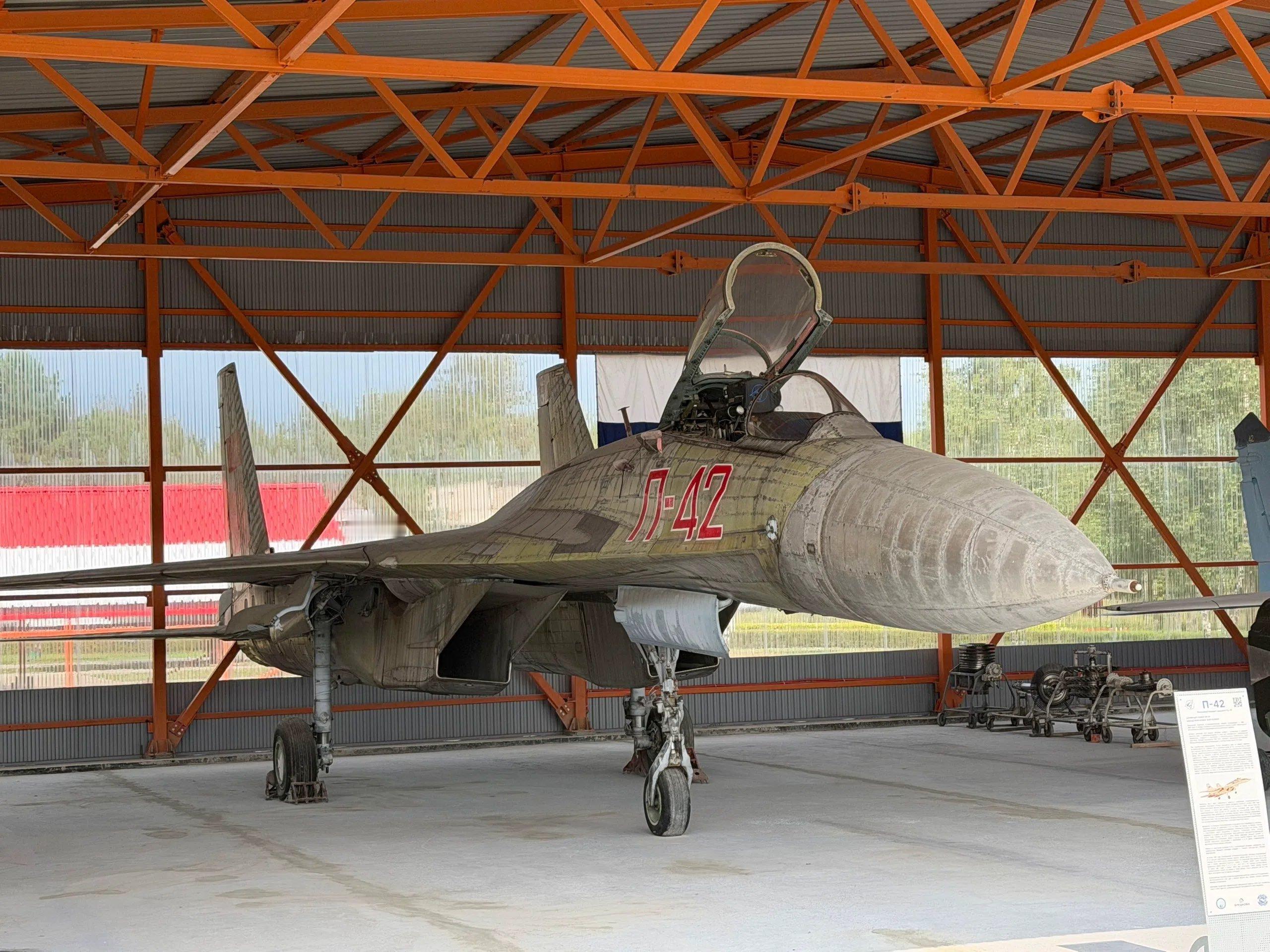 P-42号纪录机（T10-15）已全面修复，并在奥列什科沃博物馆展出。这架苏-2