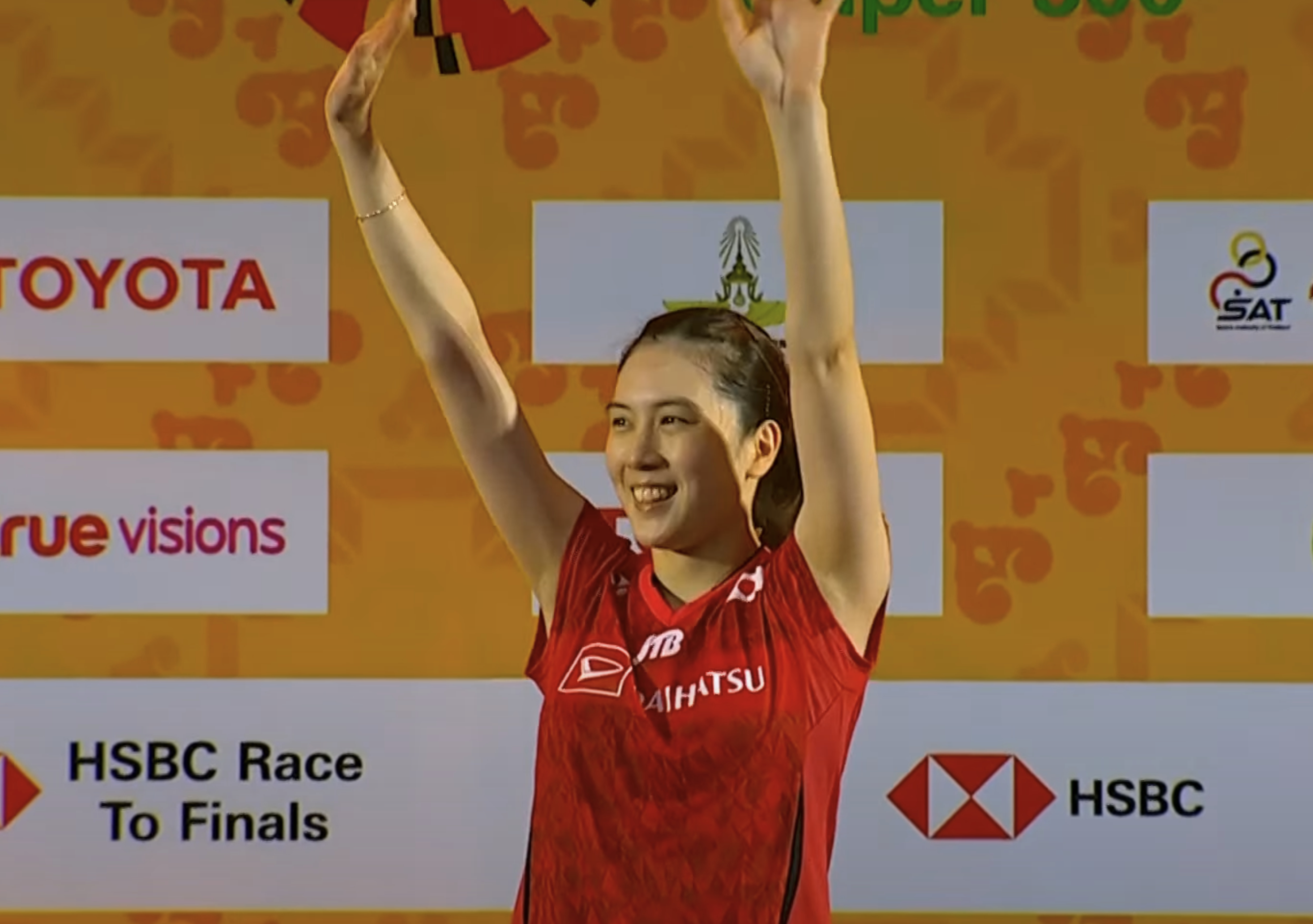 女单冠军：大堀彩🇯🇵女单亚军：革通🇹🇭恭喜2位！#2024泰国羽毛球大师