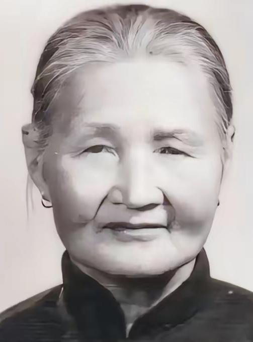 18岁姑娘舍命救八路军，43年后将军报恩被拒，藏着中国人最真的良心
 
1940