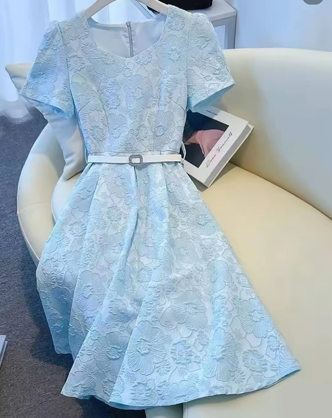 真的好后悔给儿媳买了裙子！眼看正值夏季，天气是一天天热起来了，昨天和我闺蜜去市区