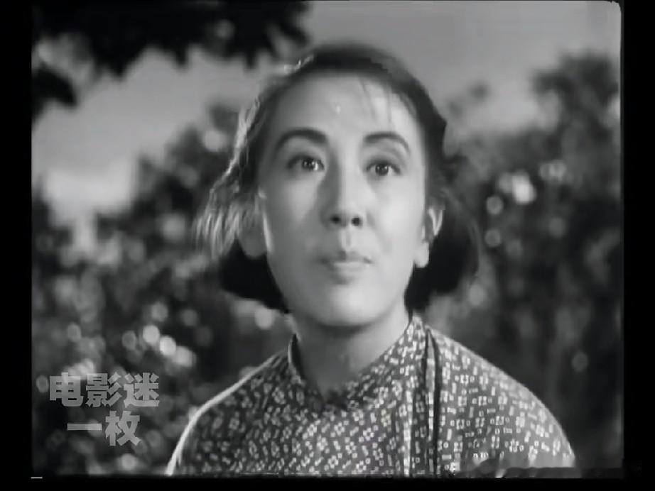 这是1955年的老电影《南岛风云》中的几组镜头，这部电影我记得小时候看过，根本记