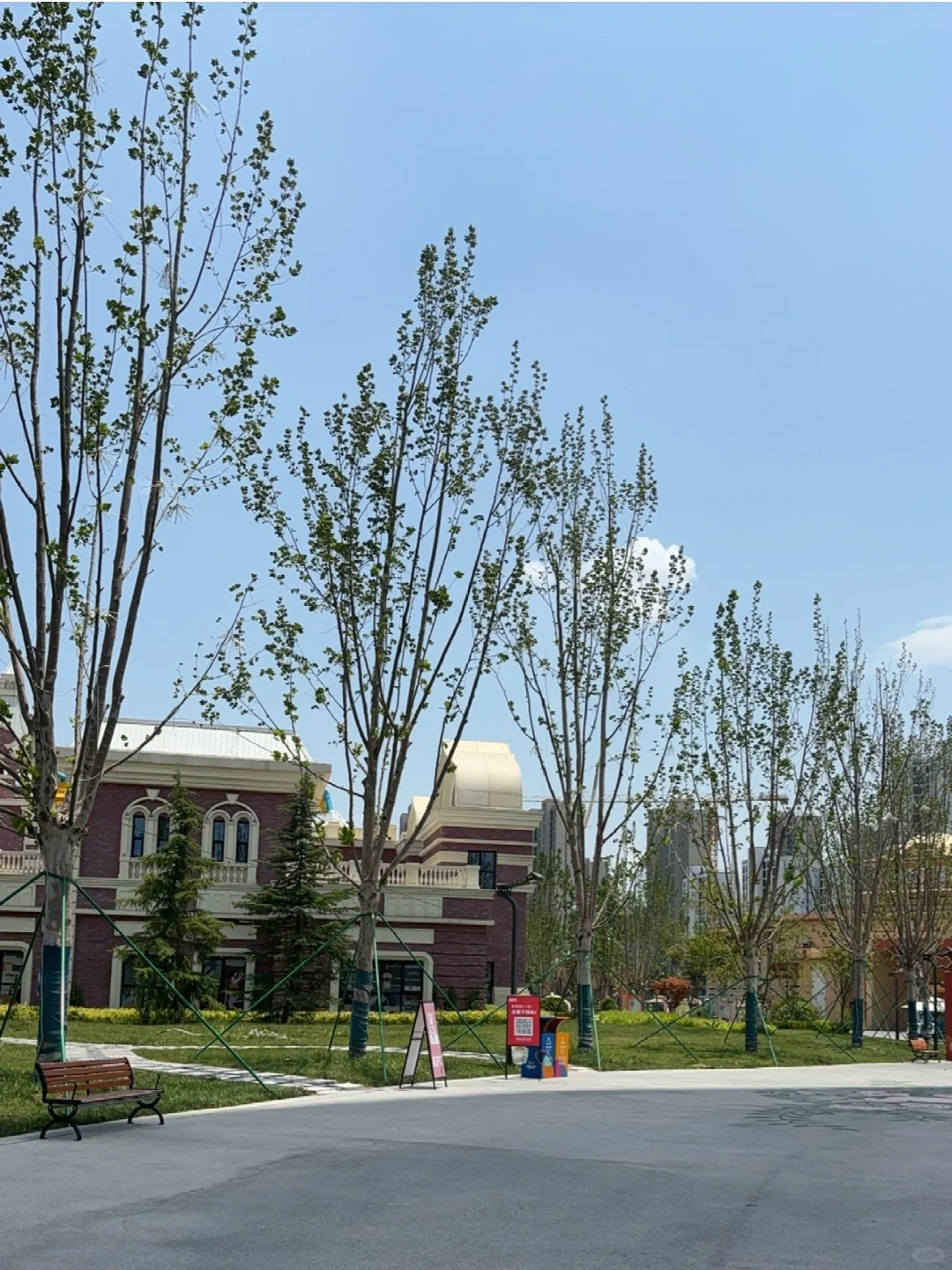 这么好的地方不能遛狗可惜了