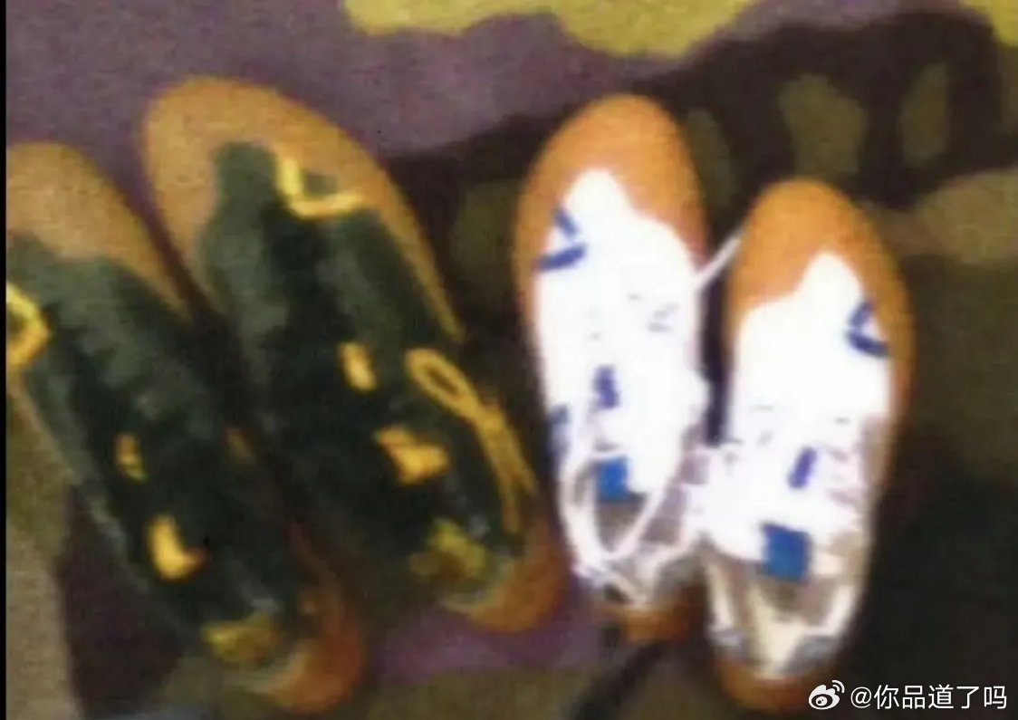 这是情侣鞋吗？王一博工作室刚刚发了5张随拍照，其中一张入镜了两双鞋，网友推测是情