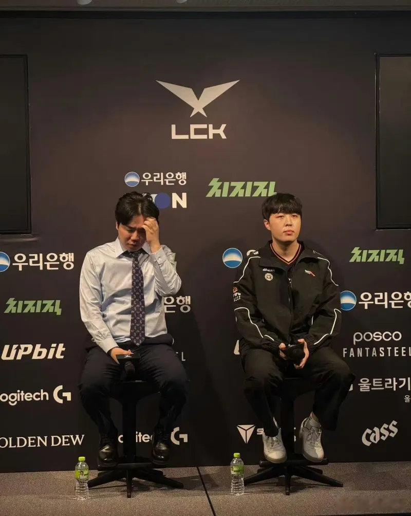 HLE被开卡车：S级选手；无能的教练；更换教练宙斯跑了后t1大楼周边的卡车司机都