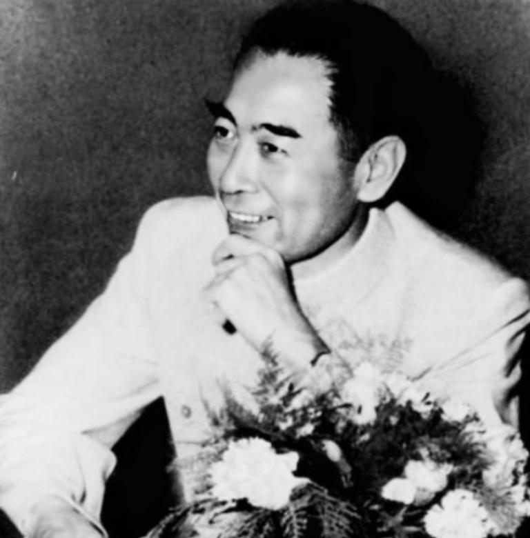 1951年彭德怀要在朝鲜枪毙周恩来总理的女婿，总理得知后，急忙给彭德怀发电，要求