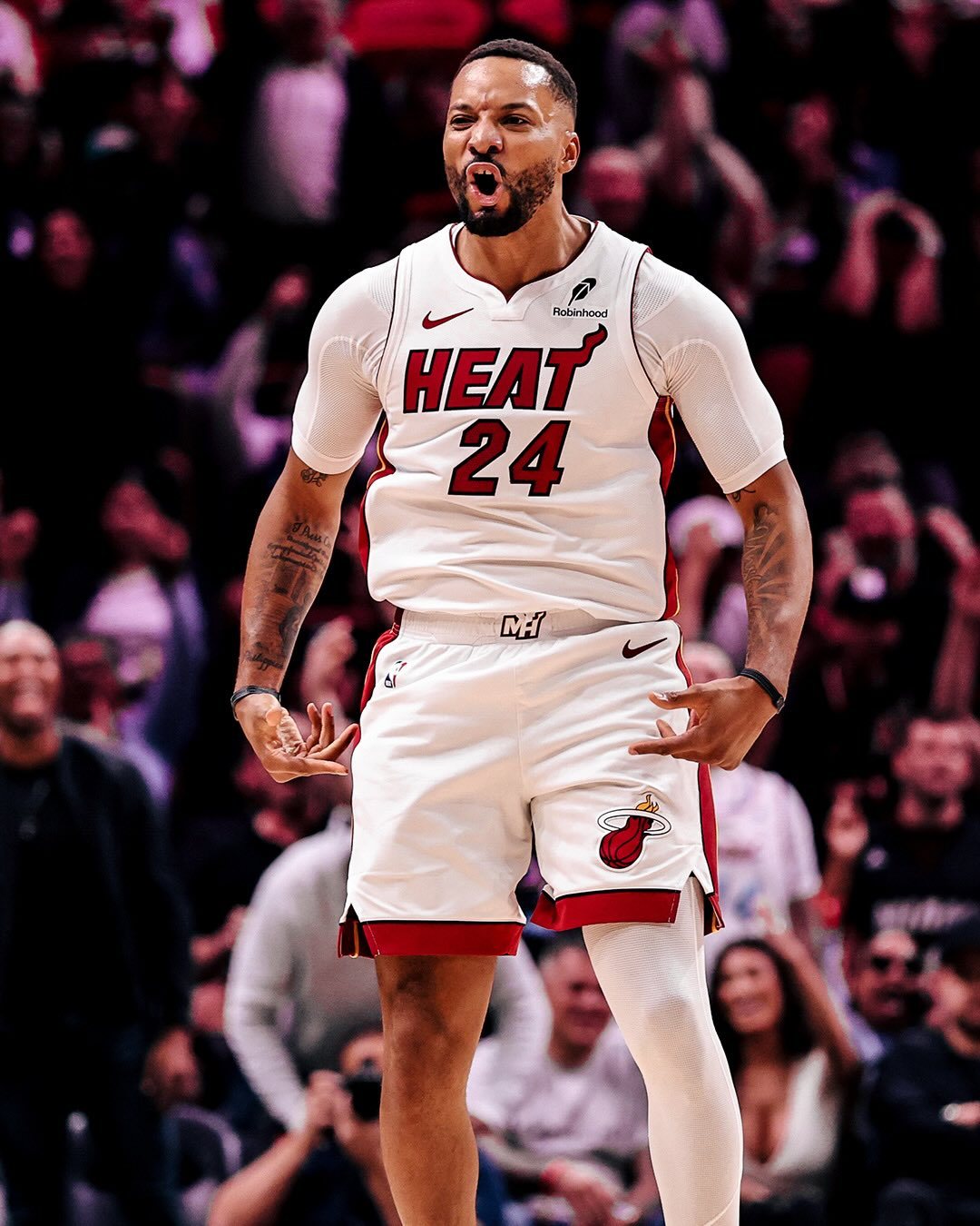 快船客场123-140不敌热火，吞下5连败，目前战绩5胜16负，跟国王并列西部倒