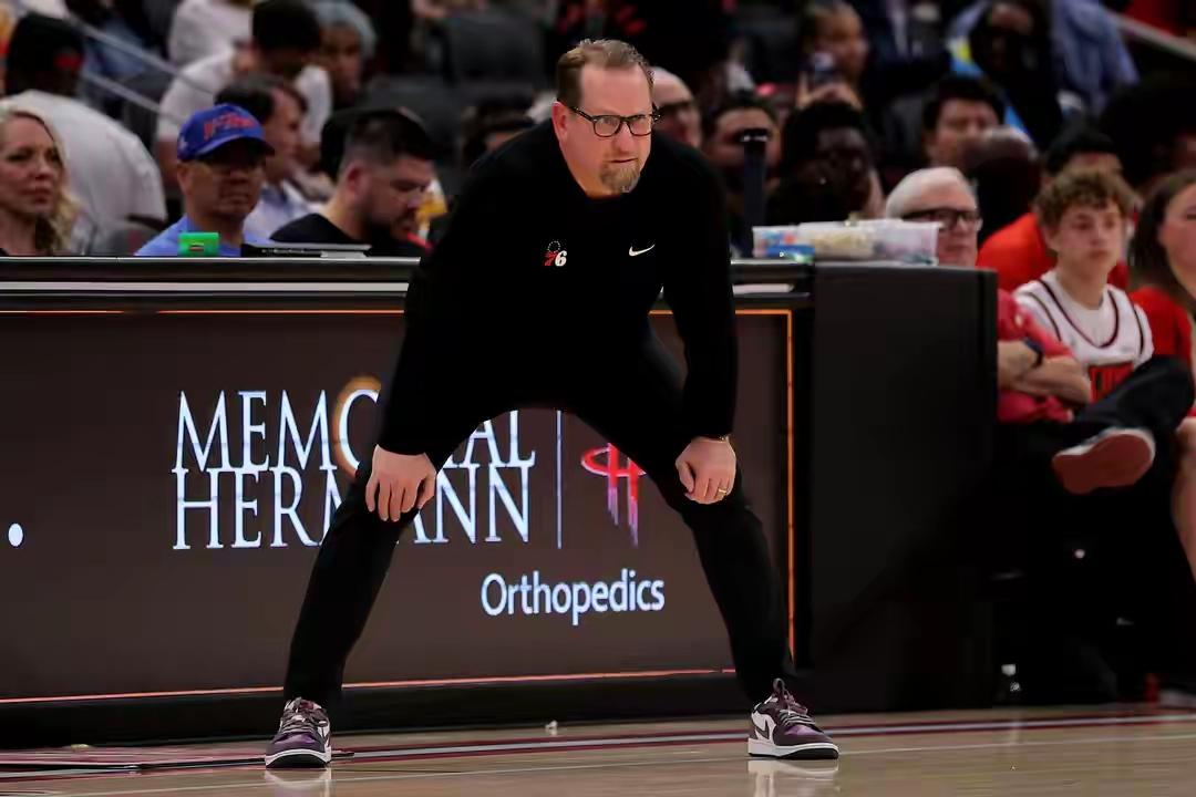 NBA新赛季主教练下课风险指数--五星排名！
球队战绩，教练有责，呼声越高，风险