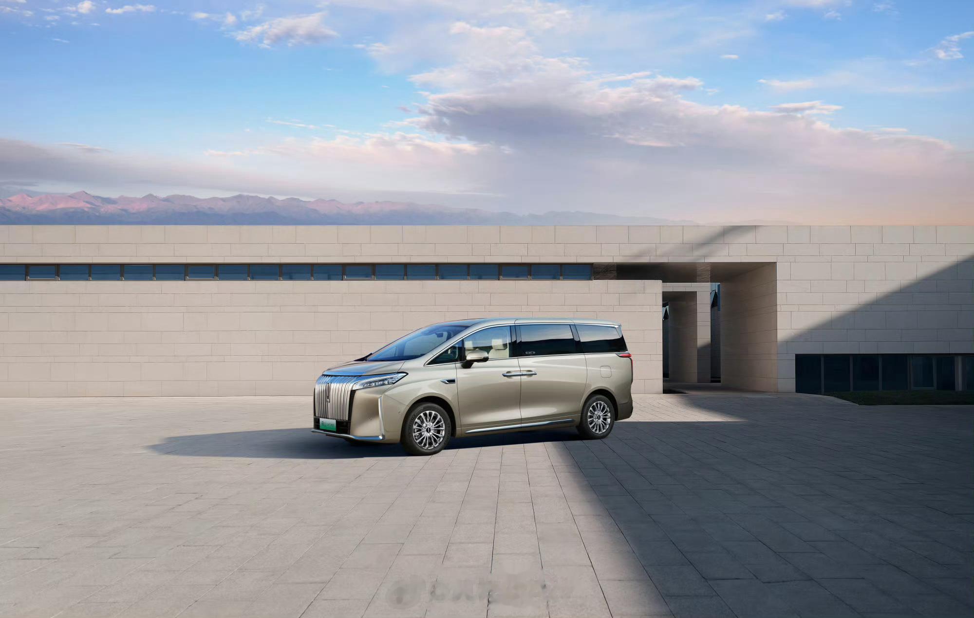 #周涛成为魏牌高山001号车主#在成都车展上，魏牌高山即将开启预订，高山具备传力