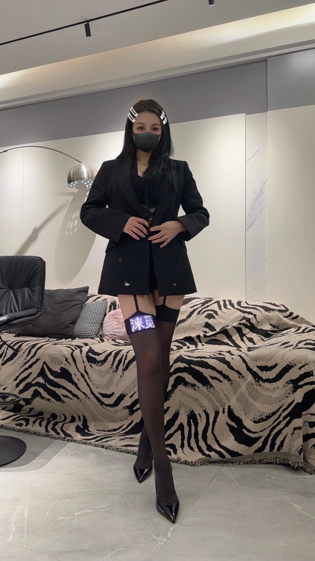 你不知道这有多好玩赛博朋克2025  涞觅RGB智能袜 