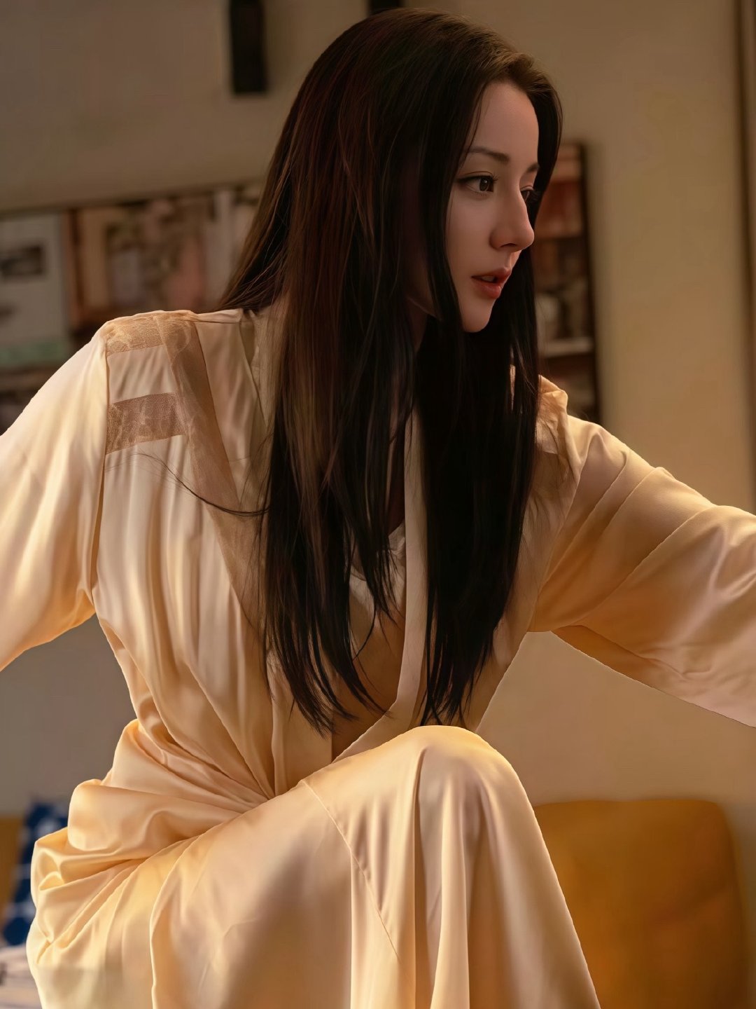 奔走相告！迪丽热巴不吃晚饭瘦 6 斤！上镜完美状态，建模脸 + 流畅打戏，每个镜