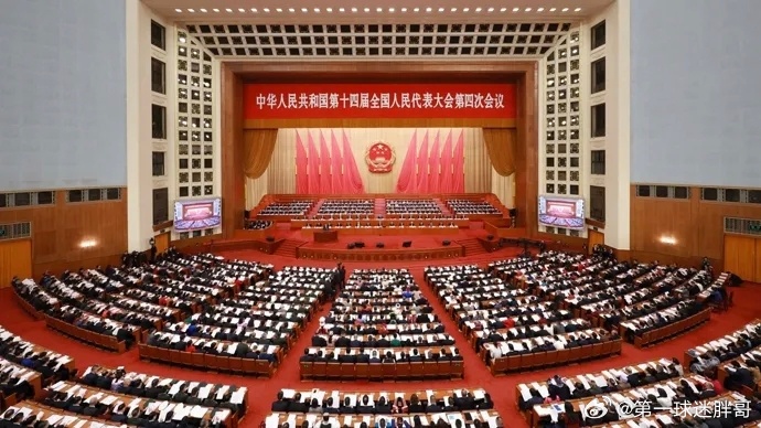 两会观察团委员说提升收入才有消费动力 全国政协委员粟斌建议，提振消费，最大的一个