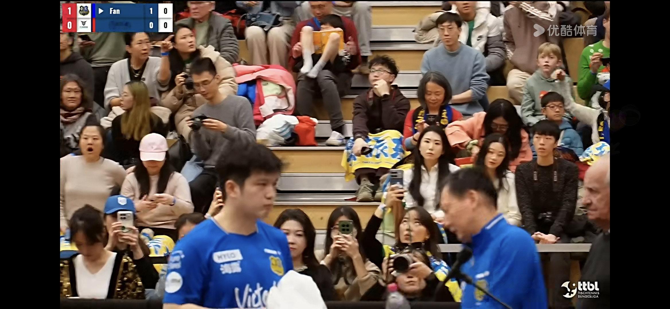 第一局拿下。状态很不错！第二局，樊振东加油！ 