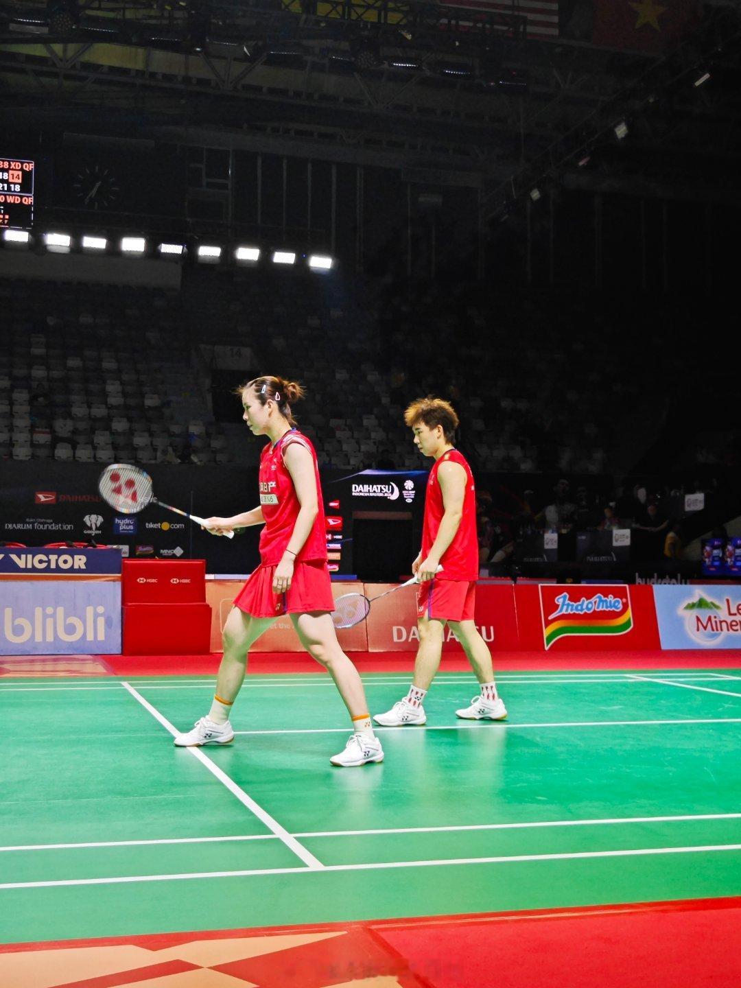 混双 1/4赛 郭新娃(5) / 陈芳卉 18-21 14-21 马蒂亚斯 / 