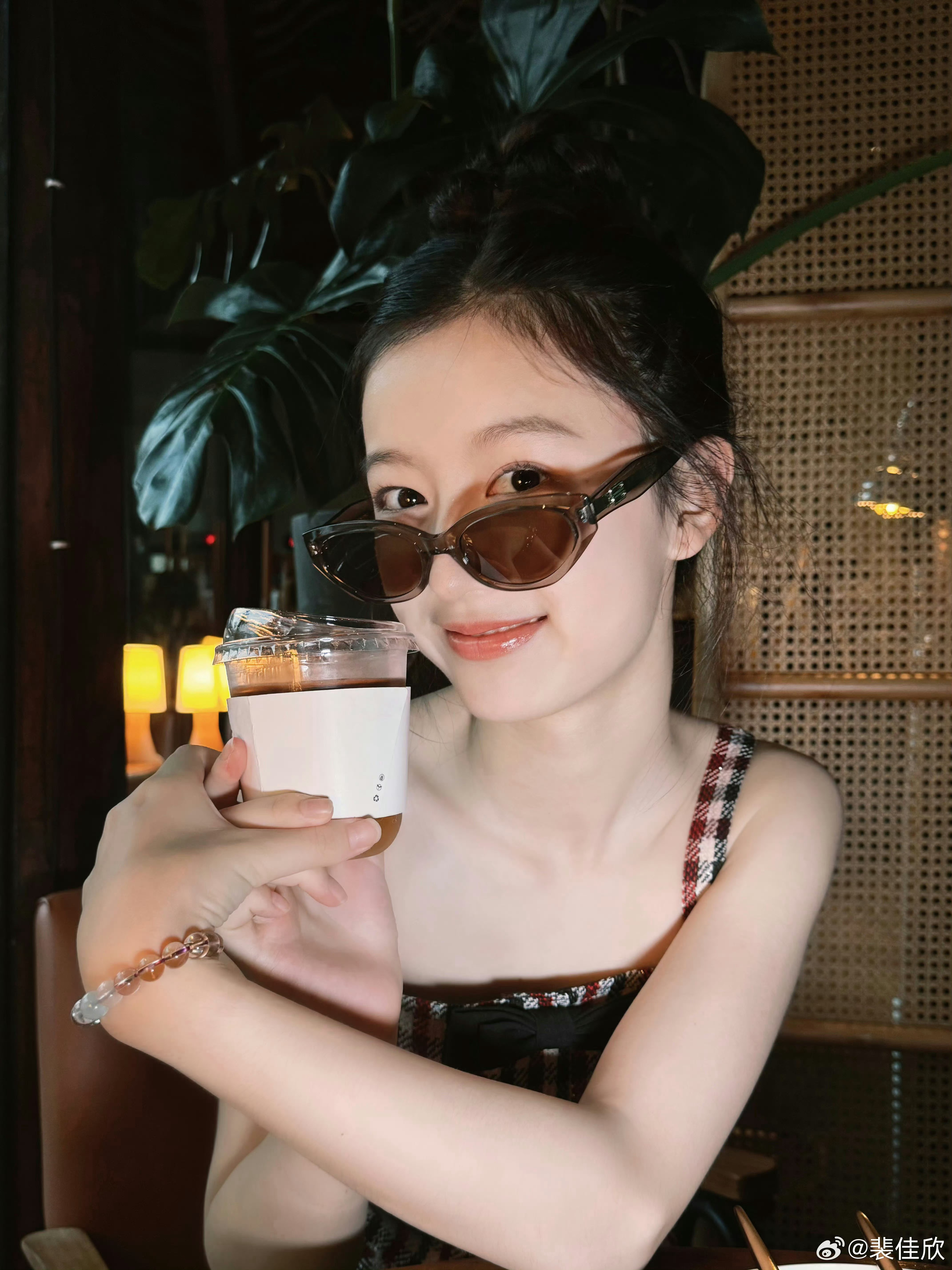 裴佳欣越来越让人爱