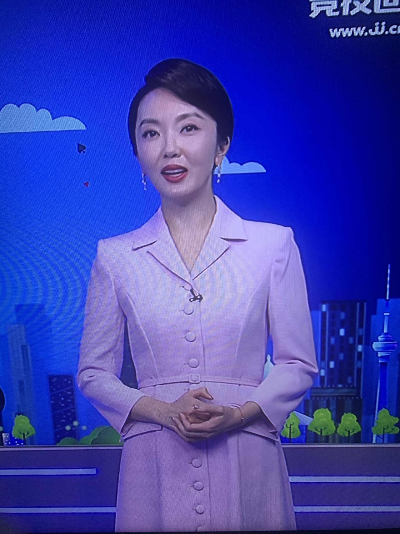 昨天，《北京体育休闲》频道的“欢乐二打一”节目来了个厉害的主儿。这人已经参加该节