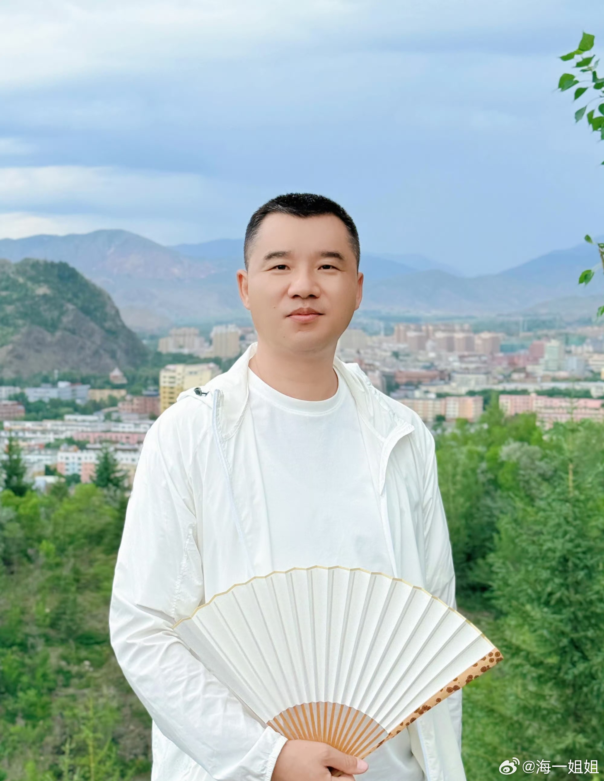 虚空济 老师，推荐我看什么书能开动我的笑。你愿意听你听课吧，听上一段时间就相当于